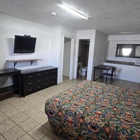 Super 7 Inn By Oyo San Antonio Nw Medical Center Bagian luar foto